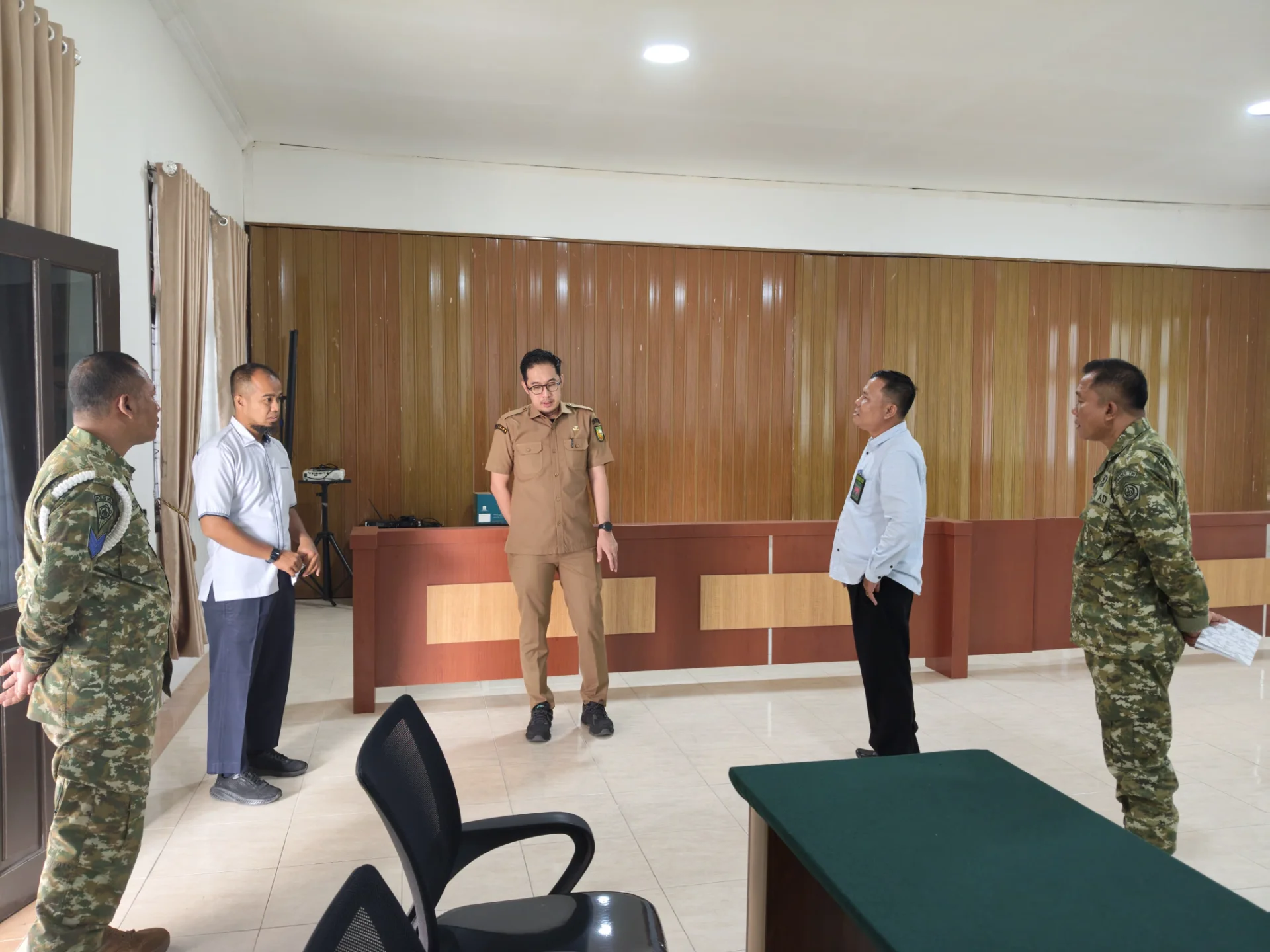 Pengadilan Militer I-03 Pekanbaru melaksanakan koordinasi dengan Pemerintah Provinsi Riau terkait sarana dan prasarana (sarpras) dalam rangka mendukung kelancaran pelaksanaan tugas dan pelayanan peradilan