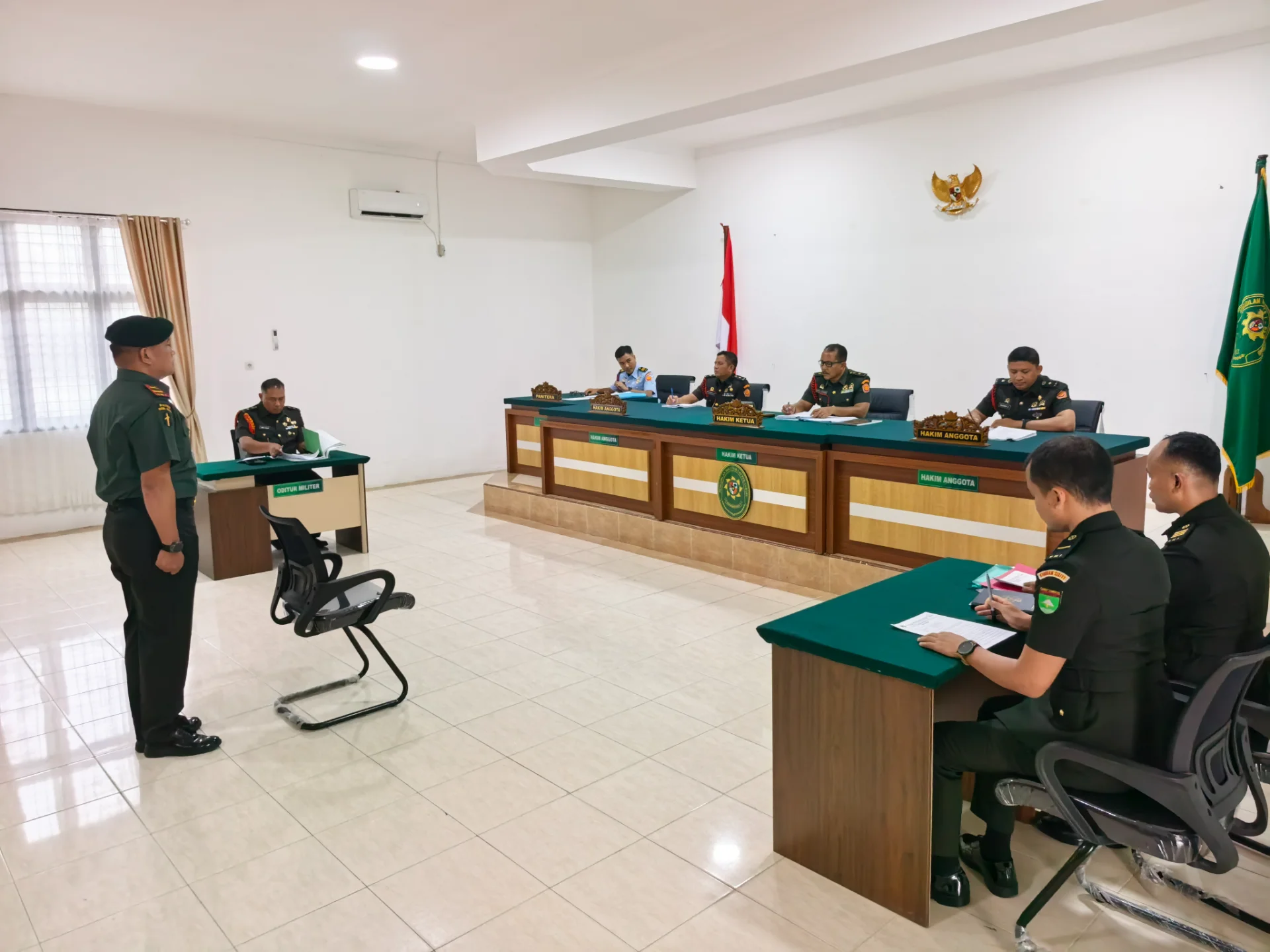 Pengadilan Militer I-03 Pekanbaru melaksanakan persidangan perkara pidana militer bertempat di Ruang Sidang Cakra Pengadilan Militer I-03 Pekanbaru