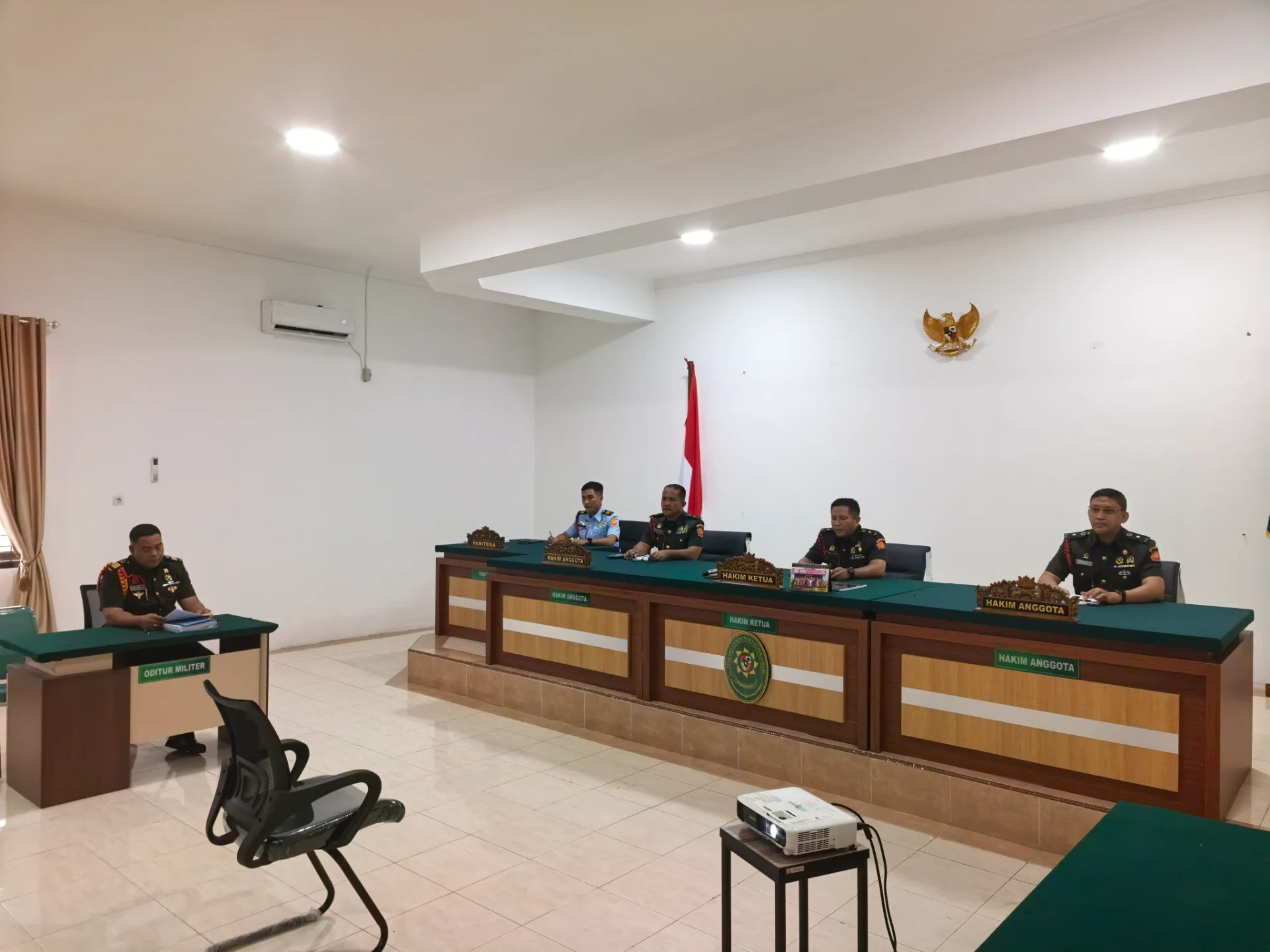 Pengadilan Militer I-03 Pekanbaru melaksanakan persidangan perkara pidana militer dengan agenda Pembacaan Surat Dakwaan terhadap perkara Nomor 10-K/PM.I-03/AL/IX/2026