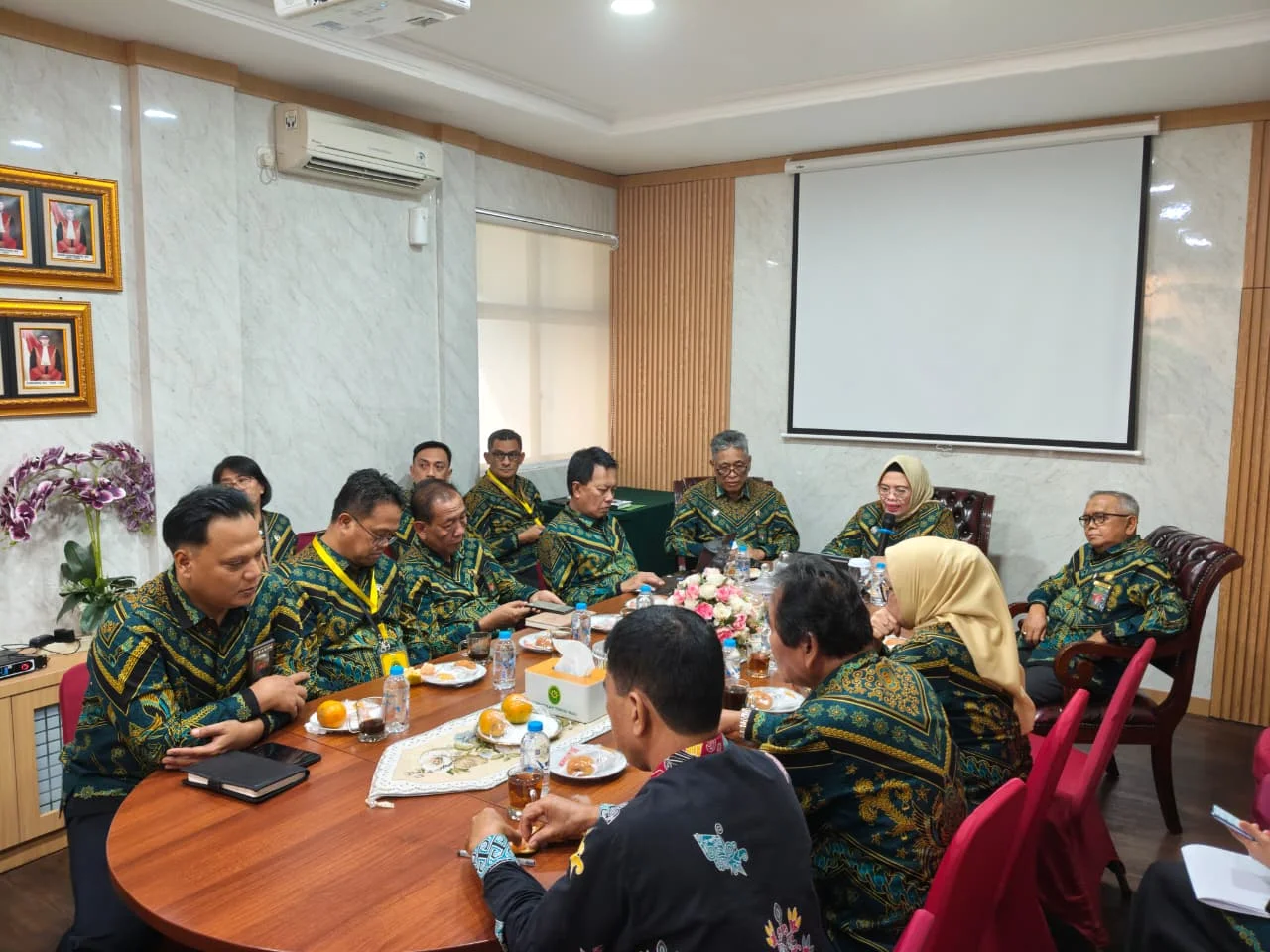  Rapat Persiapan Kegiatan Pembinaan Daerah oleh Hakim Agung Pengawas dan Pembina Daerah pada empat lingkungan Peradilan Mahkamah Agung di Wilayah Riau Tahun 2026.